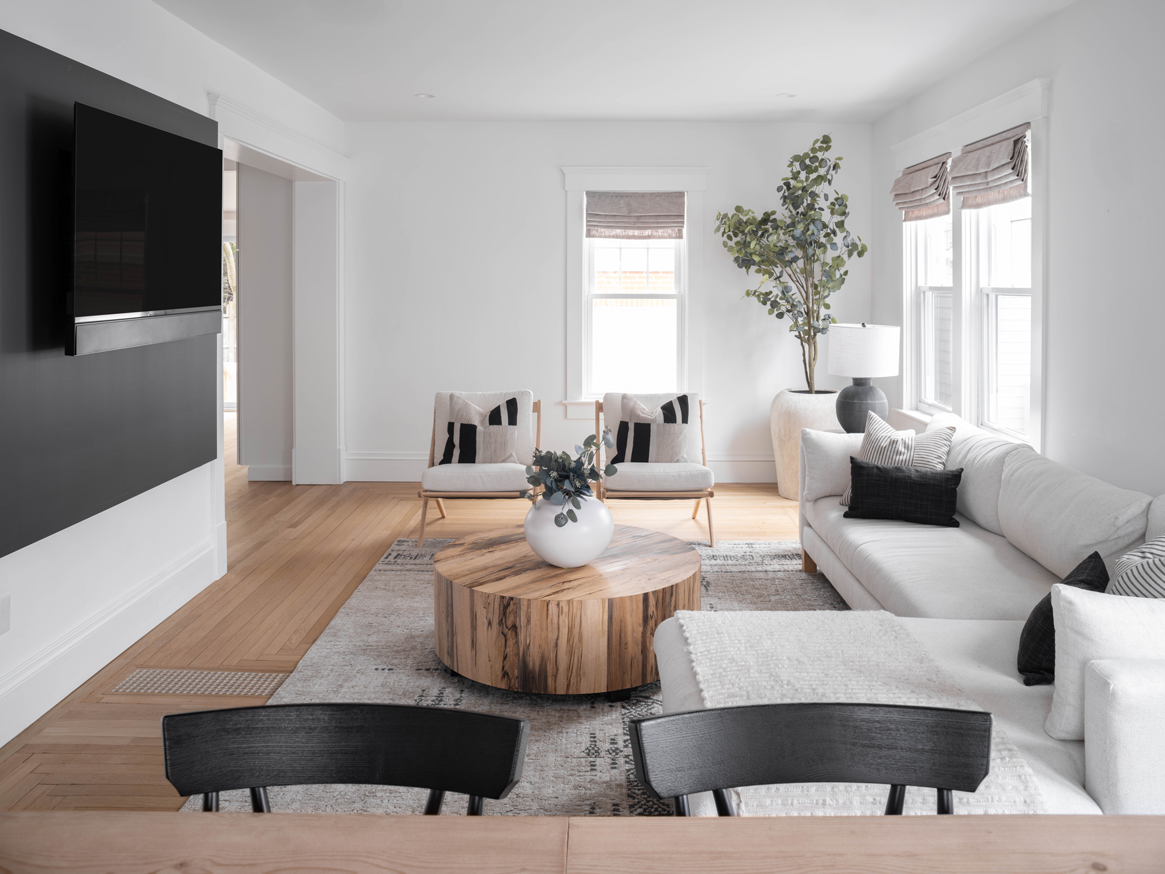 Historic Home with a Modern Timeline: Six to Nine Month Renovations (Hill & Harbor journal)