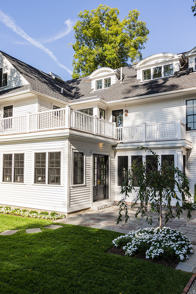 Primary suite balcony exterior design